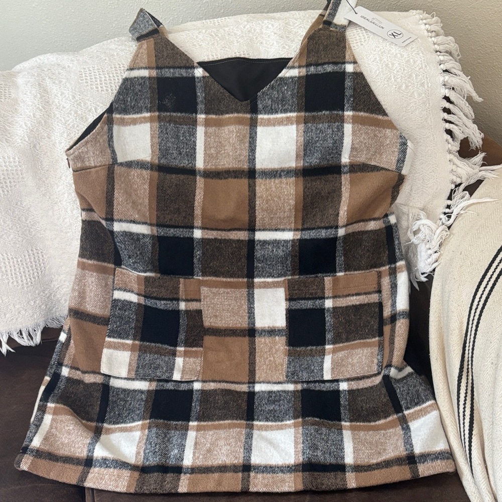 Chic Plaid Midi Dress in Brown and Black